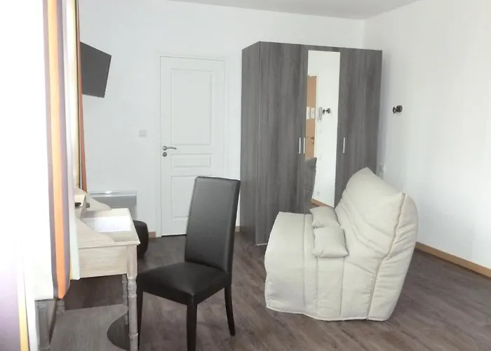 Jersey 2* بارنفيل-كارتريت